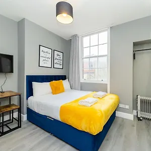 Apartment Modern Studio Next To Beach I Smart Tv I King Size Bed, Brighton