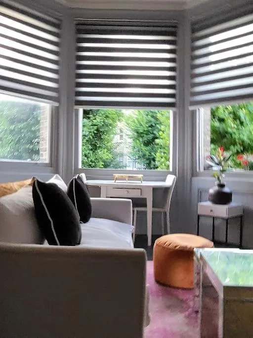 9 Modern Classic - Spacious One Bed Apartment - Great Location - Free Onsite Parking - Comfy Bed Brighton