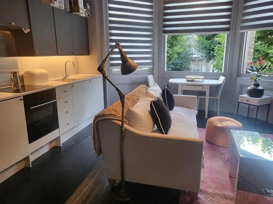 9 Modern Classic - Spacious One Bed Apartment - Great Location - Free Onsite Parking - Comfy Bed Brighton United Kingdom